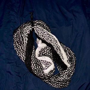  Knit scarf new with tags ! Indoor or outdoor!